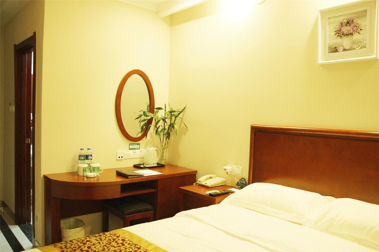 Greentree Inn Jiangsu Wuxi Qingyang Road Express Hotel Dış mekan fotoğraf